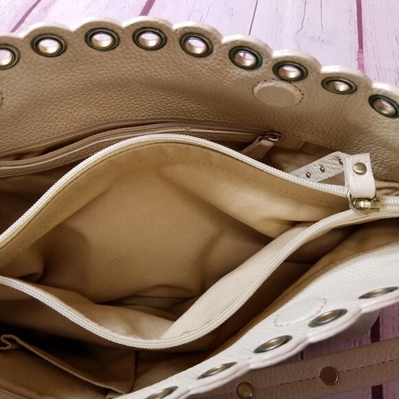 Adrienne Vittadini cream purse - Picture 7 of 7